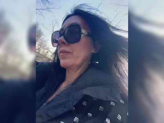 Karolina_Milf webcam