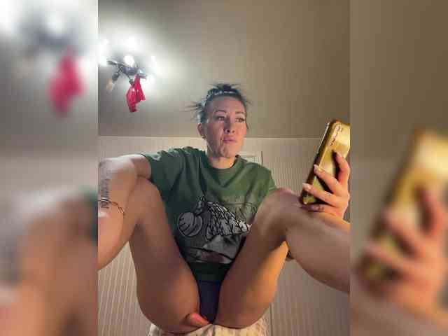 Karolina_Milf webcam