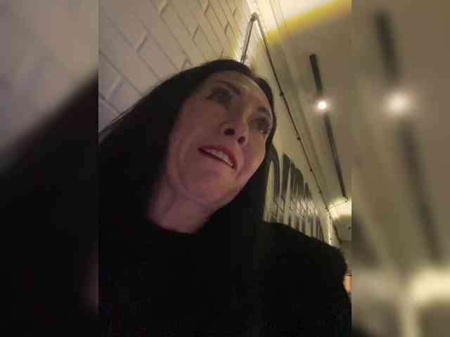 Karolina_Milf webcam