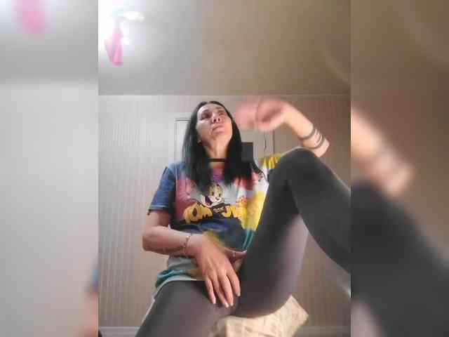 Karolina_Milf webcam