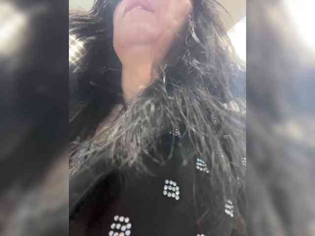 Karolina_Milf webcam