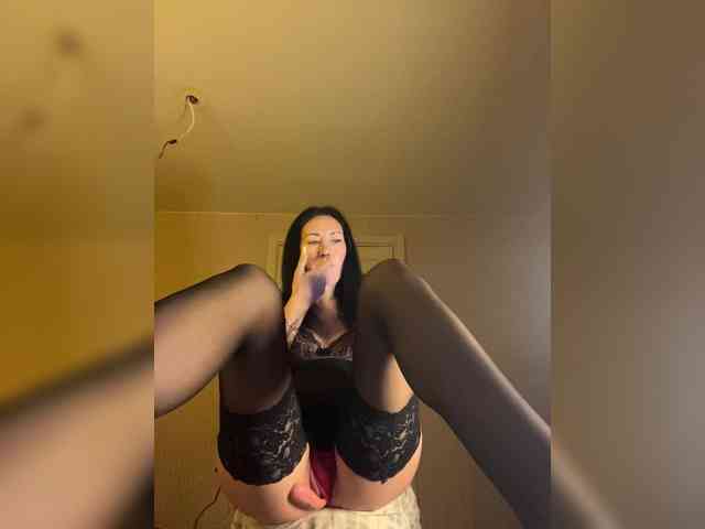 Karolina_Milf webcam