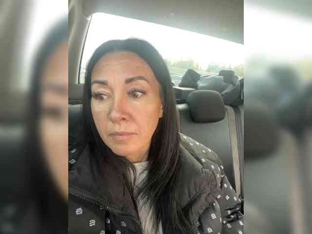 Karolina_Milf webcam