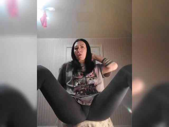 Karolina_Milf webcam