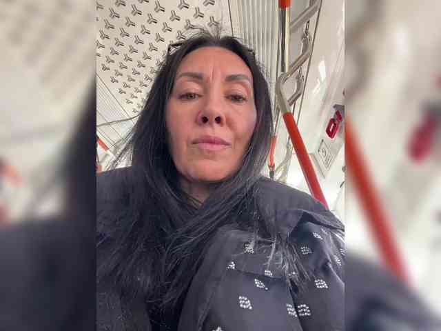 Karolina_Milf webcam