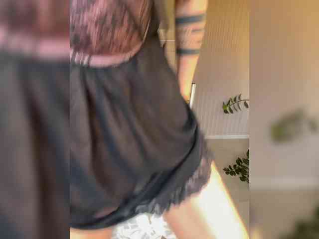 Karolina_Milf webcam