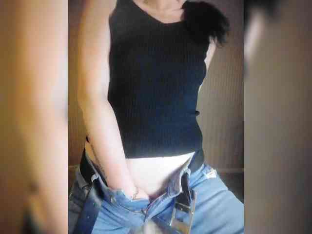 Karolina_Milf webcam