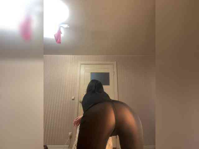 Karolina_Milf webcam