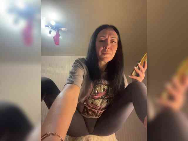 Karolina_Milf webcam