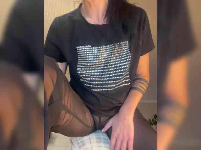 Karolina_Milf webcam