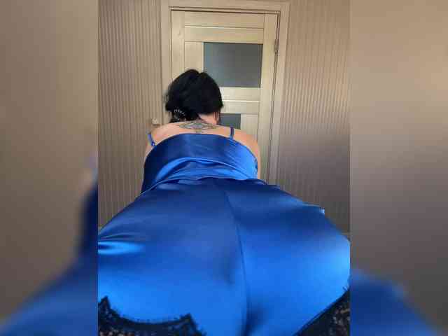 Karolina_Milf webcam