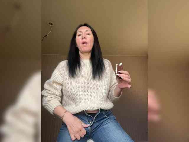 Karolina_Milf webcam