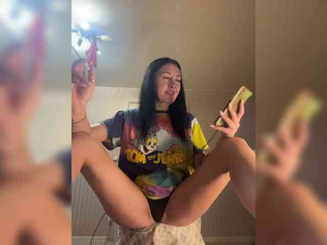 Karolina_Milf webcam