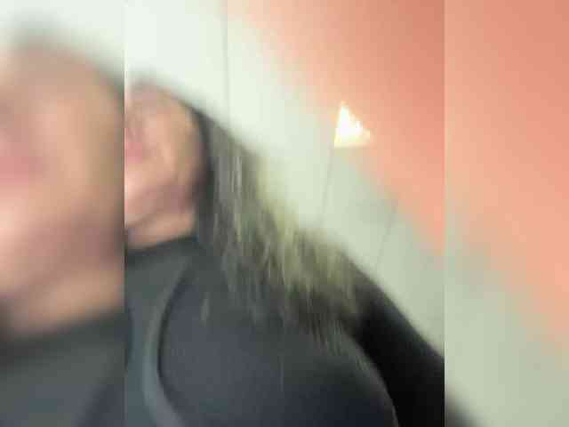 Karolina_Milf webcam