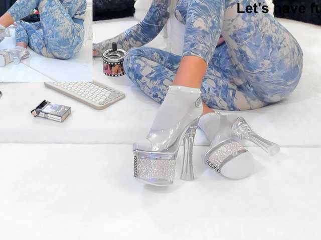 hotred69xxx's BongaCams show and profile