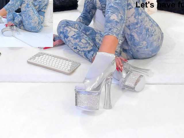 hotred69xxx's BongaCams show and profile