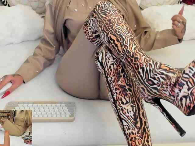hotred69xxx webcam