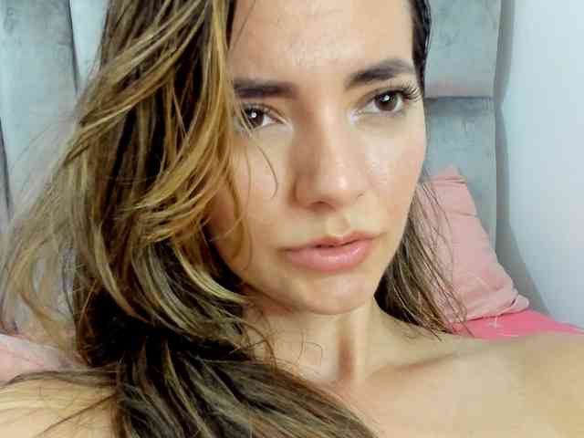 miah-baby webcam