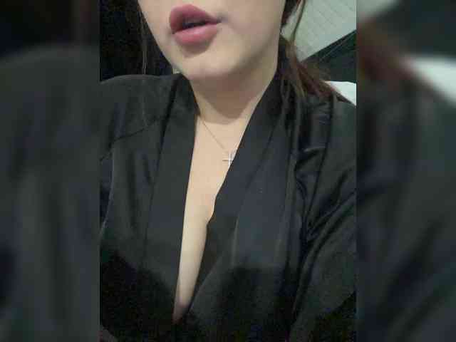 AdalineRed Live Webcam on BongaCams AdalineRed Live Webcam on BongaCams