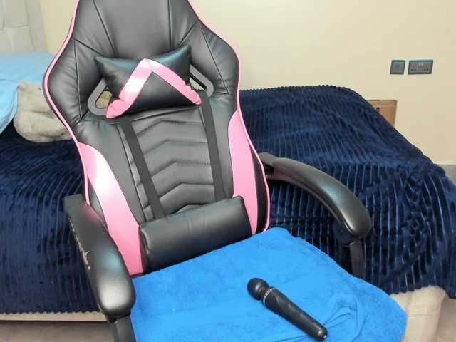 Trizzytariaa's BongaCams show and profile