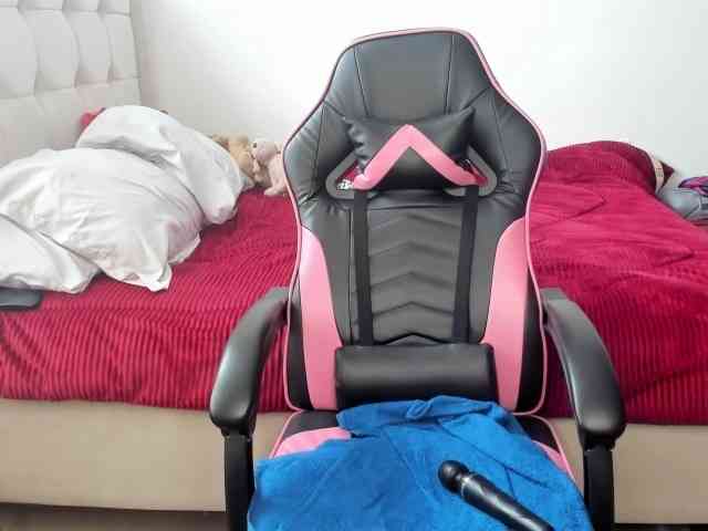 Trizzytariaa webcam