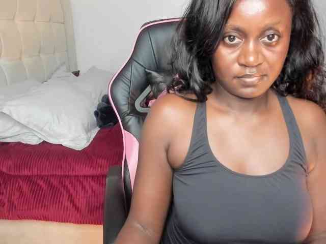 Trizzytariaa webcam