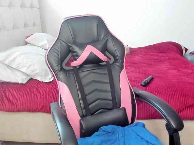 Trizzytariaa webcam