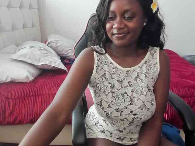 Trizzytariaa webcam