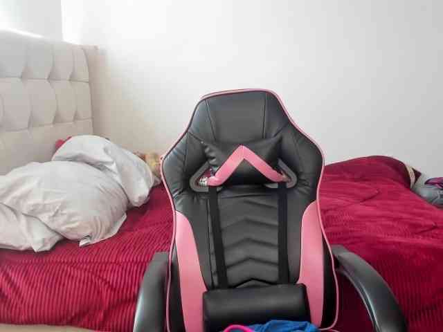 Trizzytariaa webcam