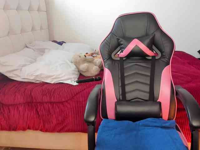 Trizzytariaa webcam