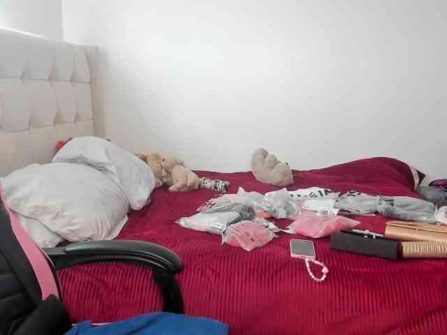 Trizzytariaa webcam