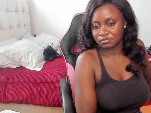 Trizzytariaa webcam