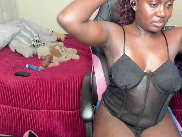 Trizzytariaa webcam