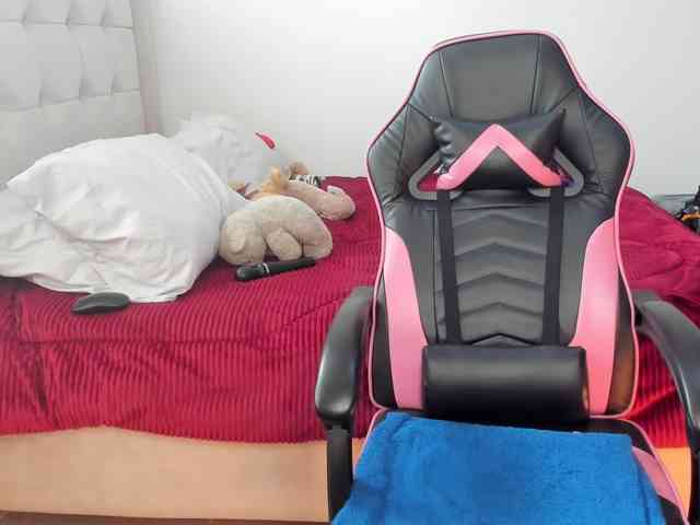 Trizzytariaa webcam