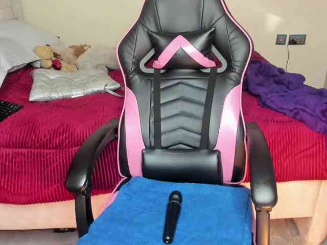 Trizzytariaa webcam
