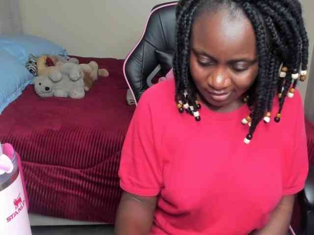 Trizzytariaa webcam