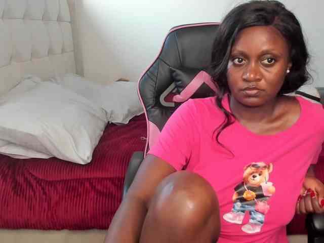 Trizzytariaa webcam