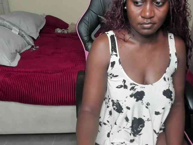 Trizzytariaa webcam