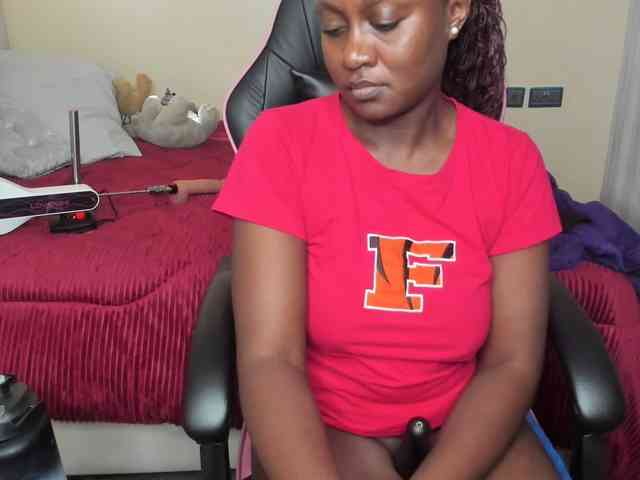 Trizzytariaa webcam