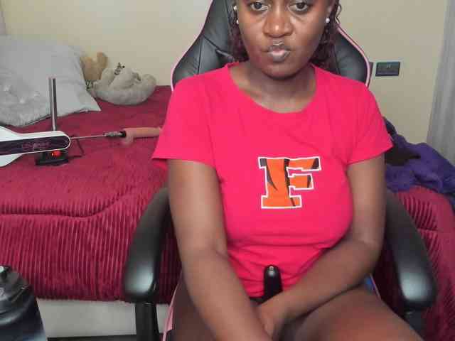 Trizzytariaa webcam