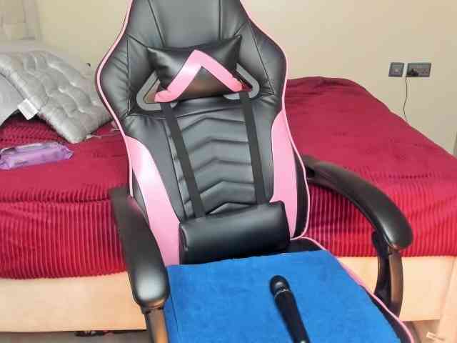 Trizzytariaa webcam