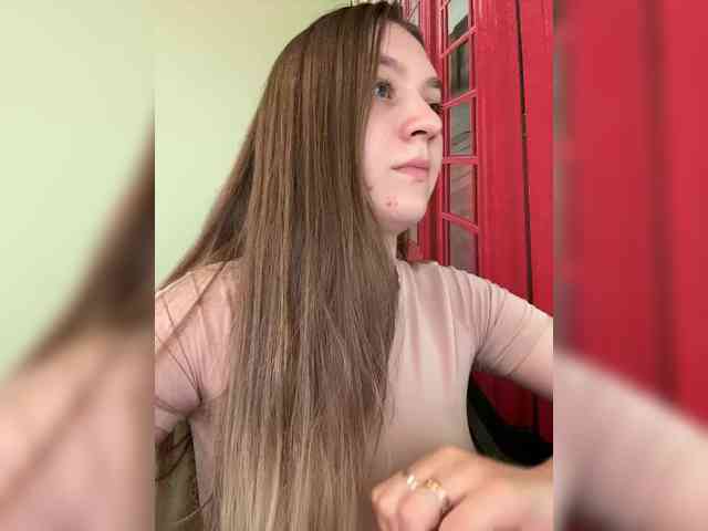 CyrilaPuff webcam