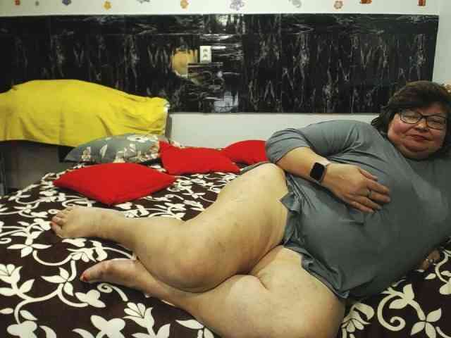 SweetMommaX Live Webcam on BongaCams