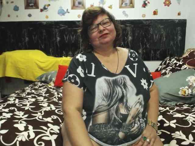 SweetMommaX Live Webcam on BongaCams