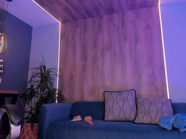 SophieBarnett's BongaCams show and profile