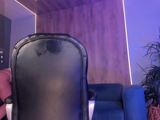 SophieBarnett's BongaCams show and profile