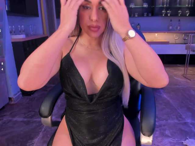 SophieBarnett's BongaCams show and profile