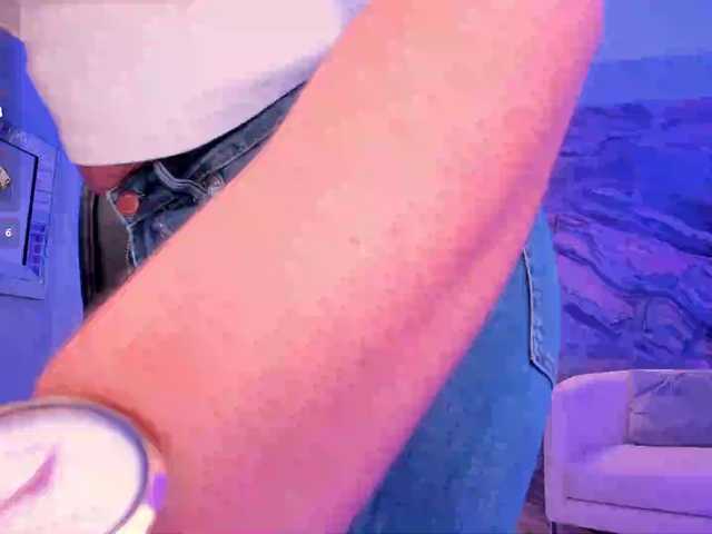 SophieBarnett's BongaCams show and profile