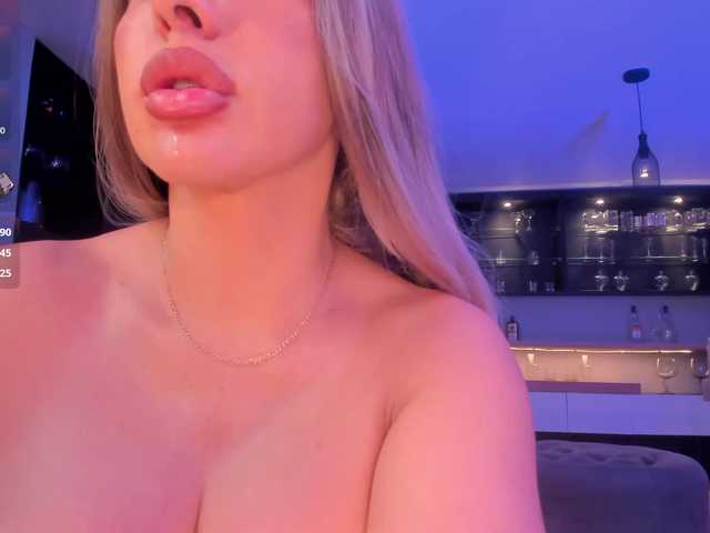 SophieBarnett's BongaCams show and profile