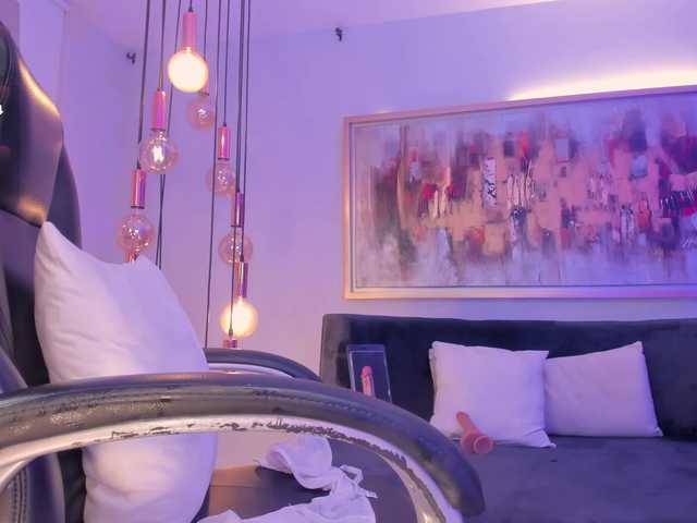 SophieBarnett's BongaCams show and profile